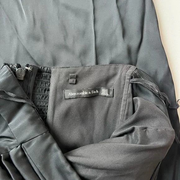 Abercrombie Emerson Ruched Strapless Jumpsuit - Black​​​ - Size XXS - Picture 4 of 5